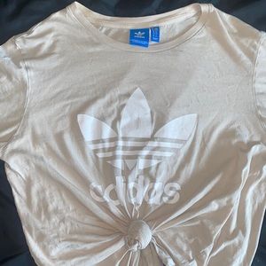 Small women’s adidas t-shirt tie up beige
